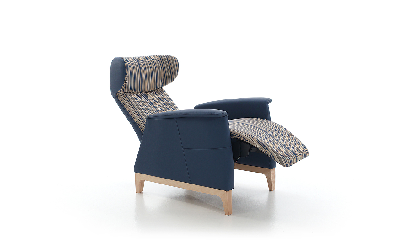 sillón de descanso geriatríco modelo tango relax azul