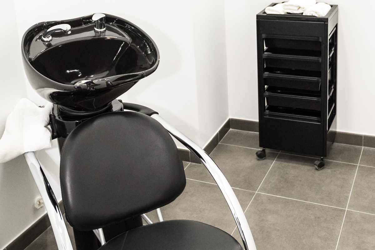 Equipamiento peluqueria Centro Estancias Diurnas Escaleritas Asidma Nd Mobiliario y Equipamiento Integral05
